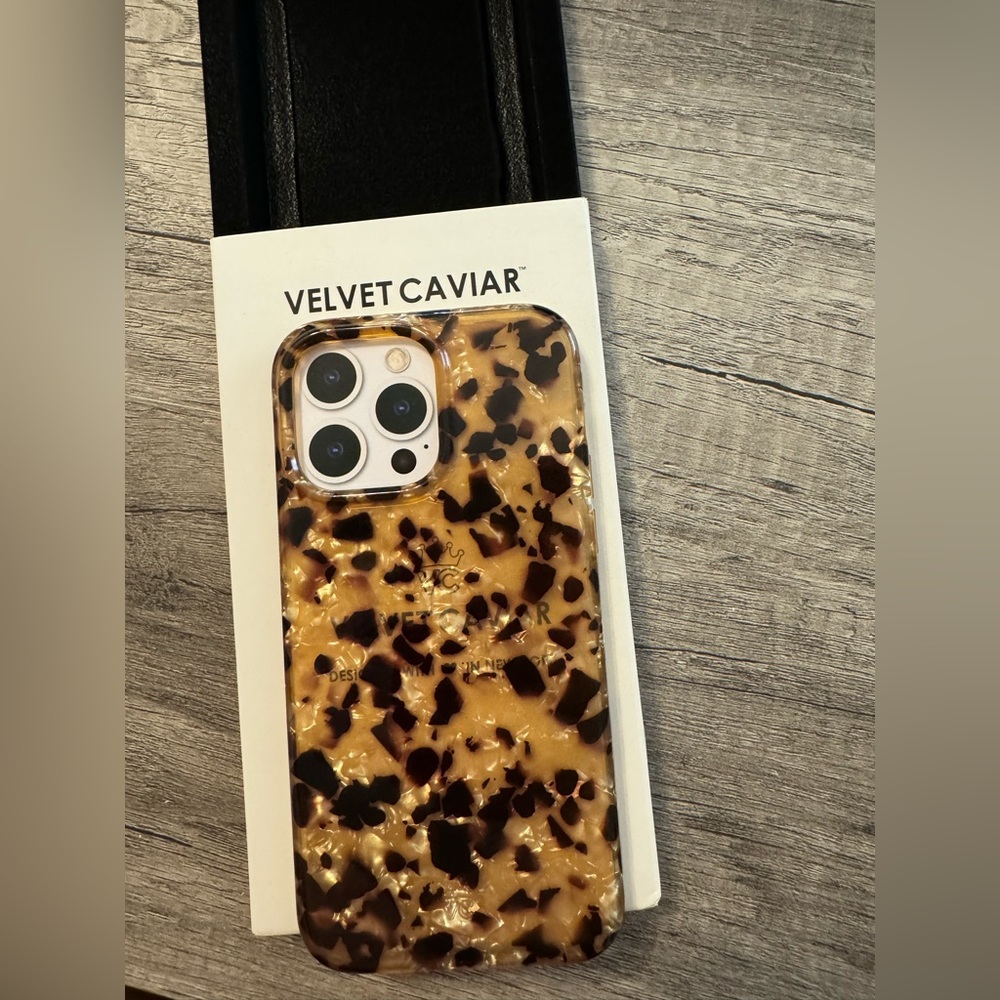 iPhone 14 Pro Max velvet caviar case